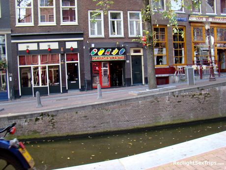 redlight sex trips: 金髪の少女メリッサ・マルティネスが二人の黒人男にダブルファックされる