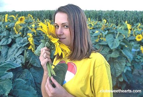 club sweethearts: Great czech doll Lucy Ive gets undressed on a blanket in a backyard