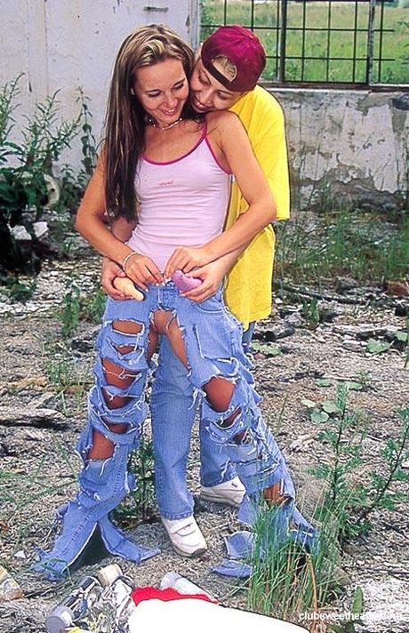 club sweethearts: Prachtige lesbiennes Malika en Sandy A worden naakt voordat ze met hun kutjes spelen