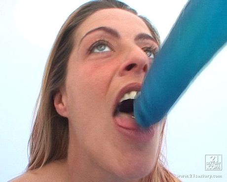 zoliboy: Mature mom Amanda Belle displays her huge tits and masturbates in the bathroom