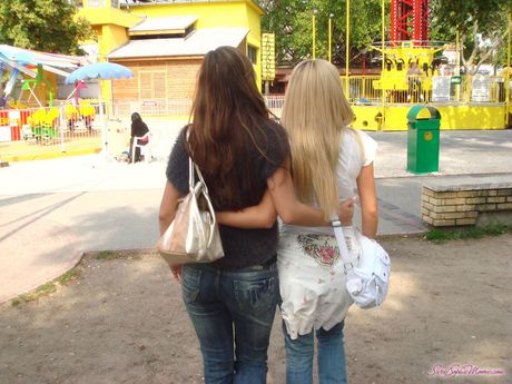 sweet sophie moone: Blond dolls Peaches and Sophie Moone strip and fuck in a hot outdoor 4some