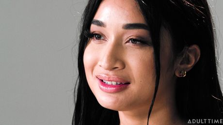 how women orgasm: Aziatische babe Avery Black kleedt zich uit voordat ze met haar kutje speelt in de spiegel