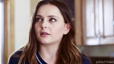 caught fapping: Prachtige Amerikaanse babe Aften Opal wordt betrapt op masturberen voordat ze wordt genaaid