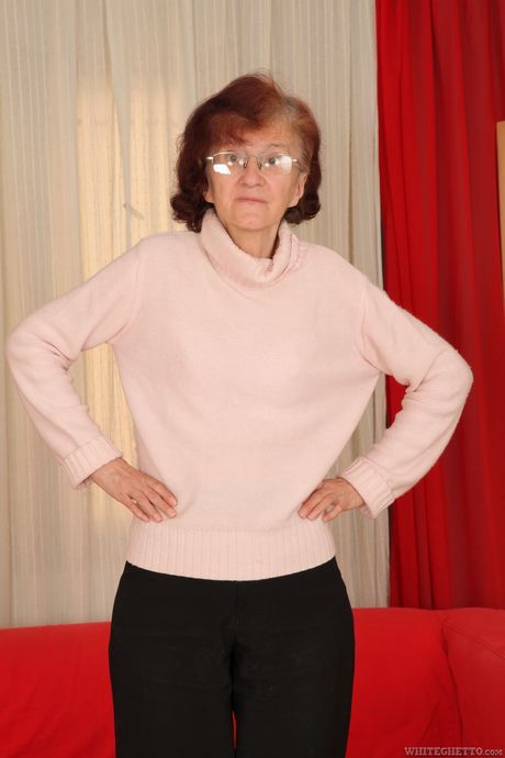 granny ghetto: Mature czech lady with small tits gets her hairy pussy licked and banged