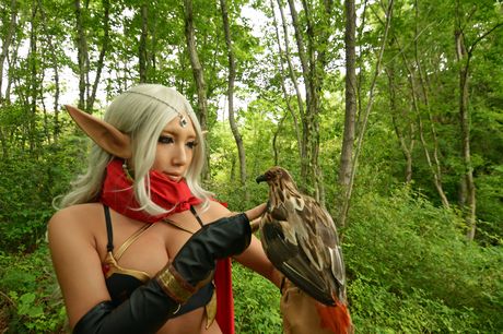 all gravure: Asian girl Nonsummerjack highlights her bald pussy in a forest