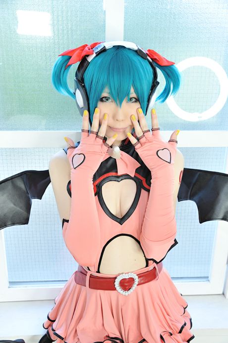 all gravure: Gorgeous Haruka highlights her hot ass and poses in a pink costume