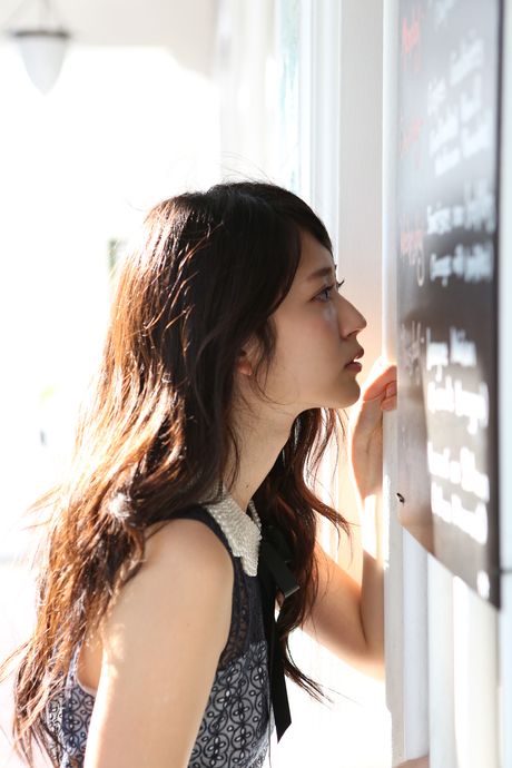 all gravure: Airi Suzuki is a Japanese teen who loves to show off her sexy body