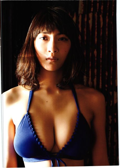 all gravure: Asian girl Asana Mamoru removes her bikini before showing her nice tits