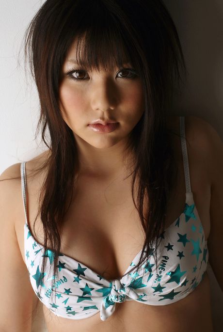 all gravure: Asian teen Yukina Momoyama shows her amazing racks and poses in a solo