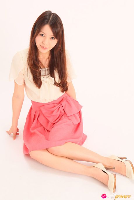 all gravure: Asian chick Miki Sakai exhibits her small boobs and poses in a solo