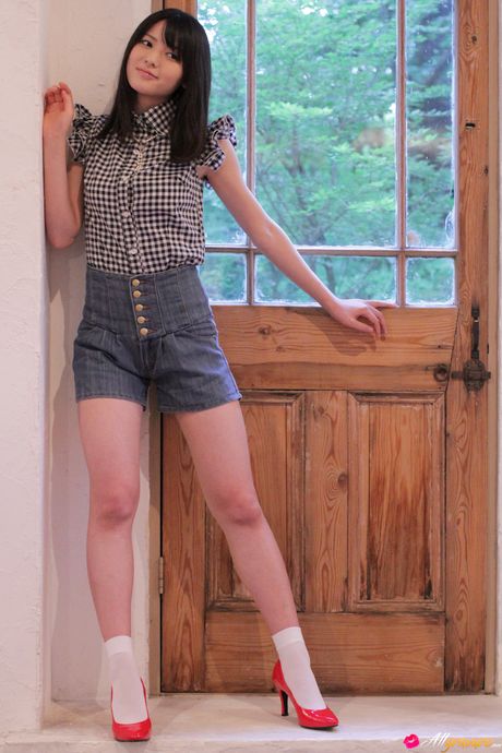 all gravure: アジアの美女、矢島舞美がハイヒールで裸になる