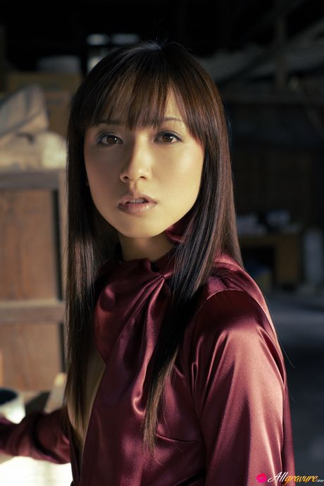 all gravure: Asian model Maomi Yuuki highlights her naked body in a sexy manner