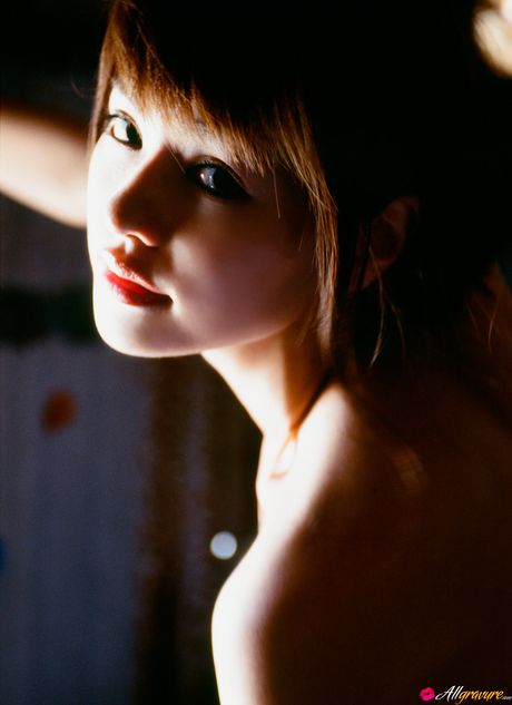 all gravure: Asian girl Yuriko Shiratori sports a wet hair look while modelling in the nude