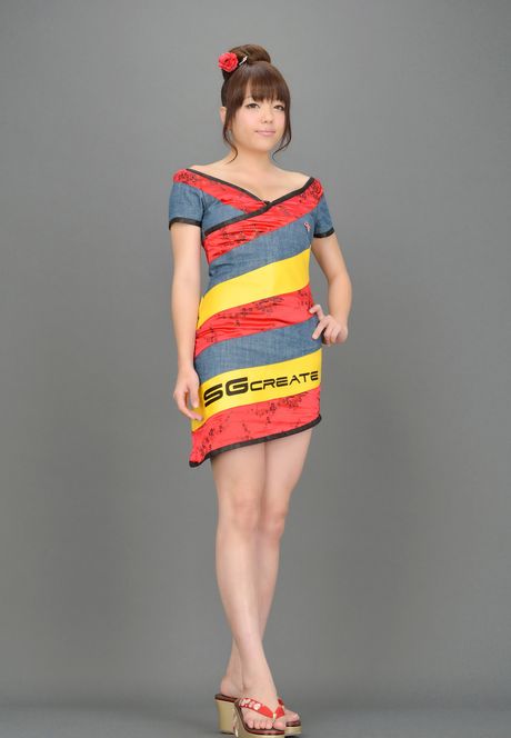 all gravure: A adolescente asiática Natsuki Higurashi expõe seu corpo gostoso e se apresenta ao natural