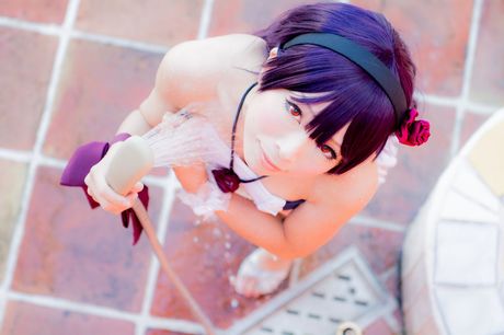 all gravure: Asian babe Yuki Mashiro takes off her bikini while in a pool