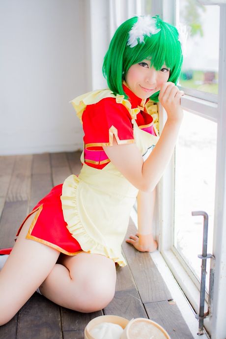 all gravure: Asian girl Yuki Mashiro shows her petite small tits and poses in a maid uniform