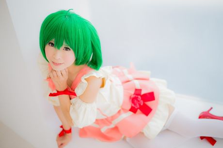 all gravure: Nice Asian teen Yuki Mashiro displays her tiny tits and poses in stockings