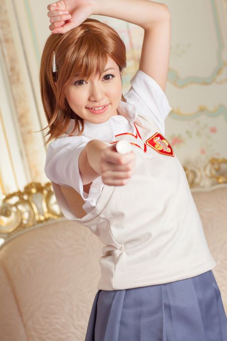 all gravure: La Japonaise aux yeux bruns Kotomi Asakura est une adolescente sexy avec un corps mince