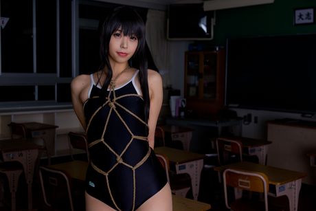 all gravure: Asian girl Sundome Iinkai flaunts her huge tits and poses in a solo