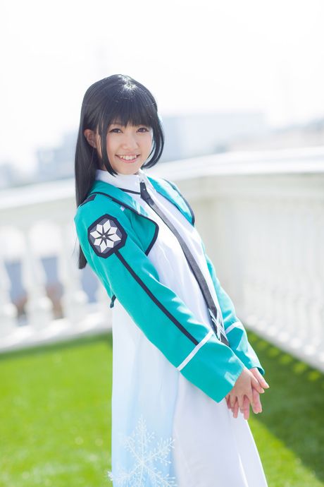 all gravure: La nana asiatique Kotomi Asakura enlève sa robe et sa culotte à l