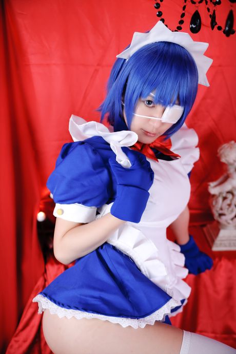 all gravure: A empregada asiática Kibashii posa em sua lingerie branca e meias