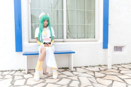 all gravure: Azjatycka dziewczyna z okładki Kasyou Rosiel pokazuje swoje małe cycki i pozuje w białej sukience