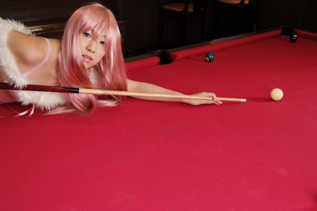 all gravure: 亞洲美女 Mizuki Akira 戴著粉紅色假髮摩擦自己的陰部