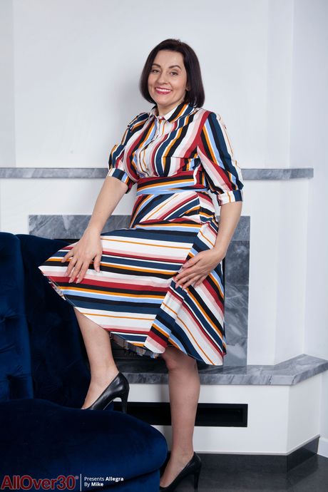 all over 30: Mature ukrainian dark-haired Allegra flaunts her massive tits and displays her bare flesh