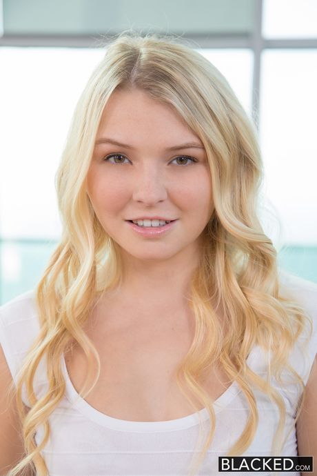 blacked: A loira americana Melissa May seduz um homem negro em sua casa