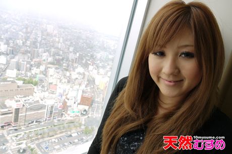 10musume: La asiática Shiroto Yuki recibe una corrida en el coño después de una follada en POV