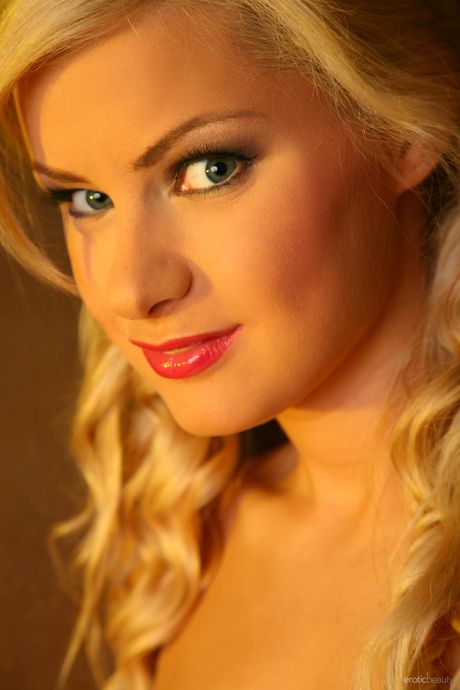 erotic beauty: Bridget A is a blonde teen who loves to show off her body