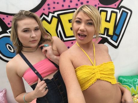 mike adriano: Oszałamiające blondynki Zelda Morrison i Alyssa Cole uprawiają seks analny z wielkim penisem