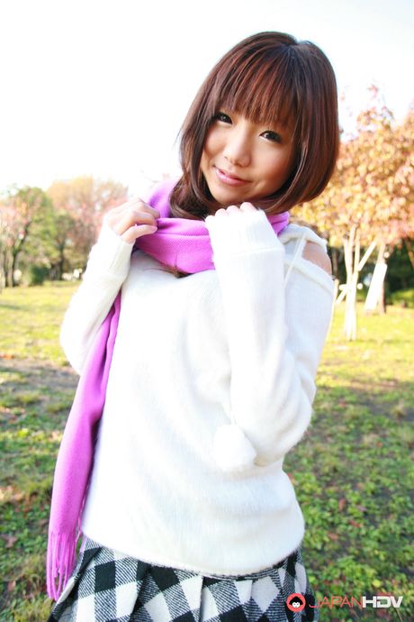 japan hdv: Asian maid Mahiru Tsubaki highlights her tiny boobs and poses in a solo