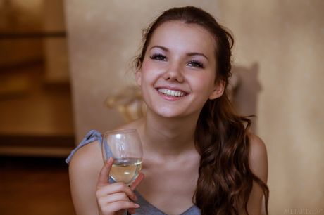 met art: Lean ukrainian beauty Iva A strips to her yoga pants & flaunts her yummy pussy