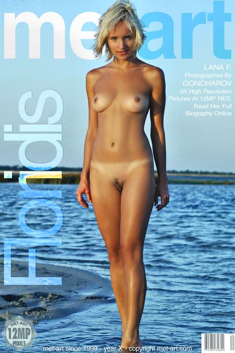 met art: Blonde ukrainian stunner Lana F removes her bikini before getting in a pool