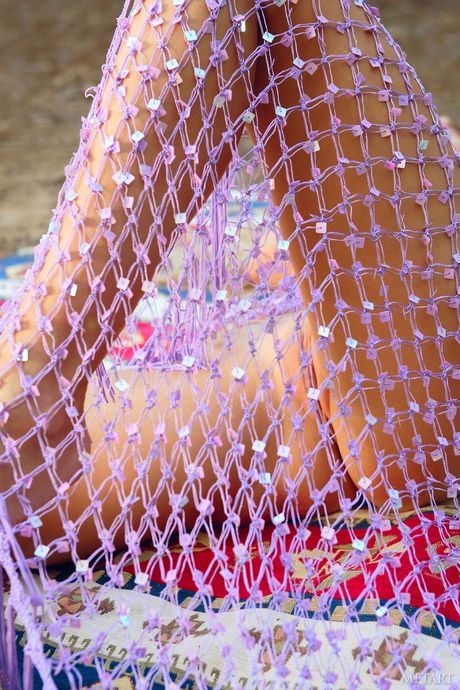 met art: Light-Haired russian girl Natali C removes a dress and hat to get totally naked