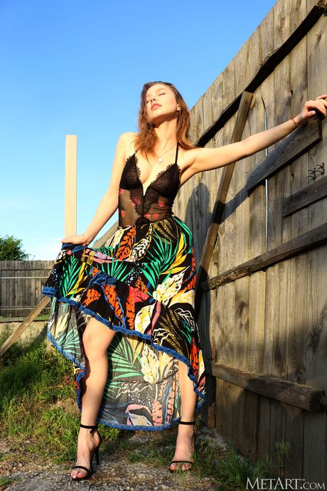 met art: グレートスカーレットは彼女の情熱的な誘惑であなたを誘惑するでしょう