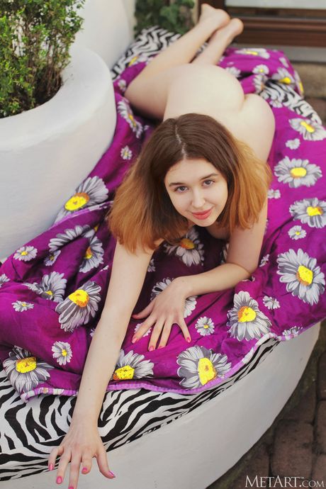 met art: Youthful ukrainian beauty Riccarda gets nude on a blanket on a patio