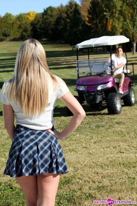 mom lover: Blondynka z Niemiec Micky Muffin jest ruchana przez swojego przyrodniego brata na rowerze