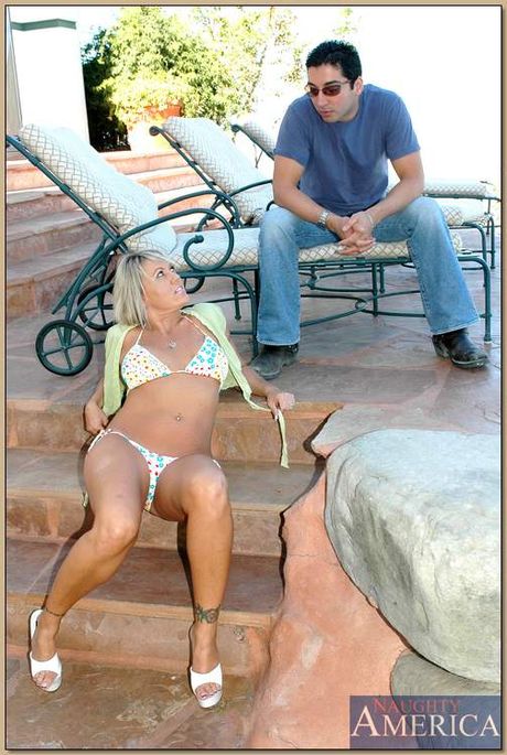 seduced by a cougar: Light-Haired american Milf Chennin Blanc gets her twat stuffed with a dick in a bedroom