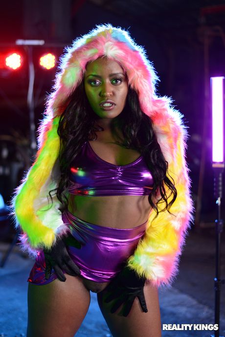 reality kings: Big-Racked american black babe Nyna Stax gets her pussy banged in the junkyard