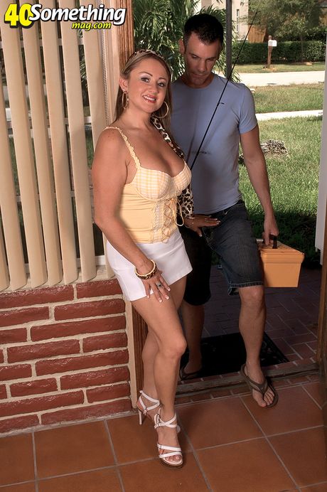 Stacked Cougar Tyra Love gets her pussy licked and dicked by a horny fisherman Stacked Cougar Tyra Love gets her pussy licked and dicked by a horny fisherman