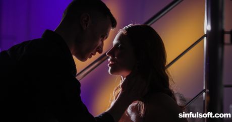 sinful soft: 完美少女 Leya Desantis 和 Shalina Devine 在三人行中被猛幹