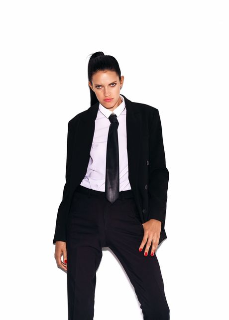 straplez: Fantástica lésbica Baiba Doll tem sua buceta raspada lambida e fodida por sua namorada