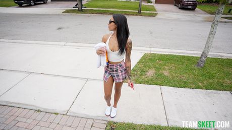 exxxtra small: Hot american babe Camila Cortez gets her pussy licked and fucked in the pool