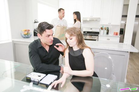 daughter swap: Wunderbare Covergirls Cleo Clementine und Brooklyn Gray werden in einem Vierer gefickt