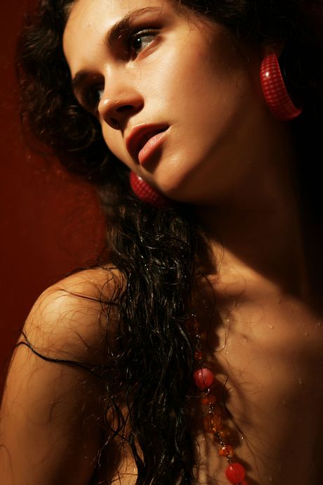 the life erotic: Glamorous ukrainian beauty Ira I reveals her big racks and her shaved pussy in a solo