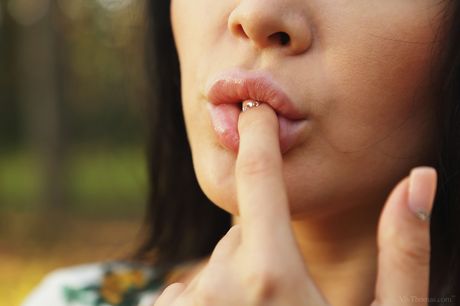 viv thomas: Dark haired teen Black Fox exposes her nice tits before fingering her pussy