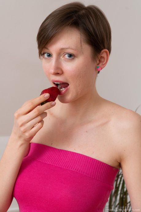 we are hairy: Ginta is washing her strawberries as she loves to dine on them She strips